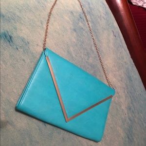 Aqua clutch